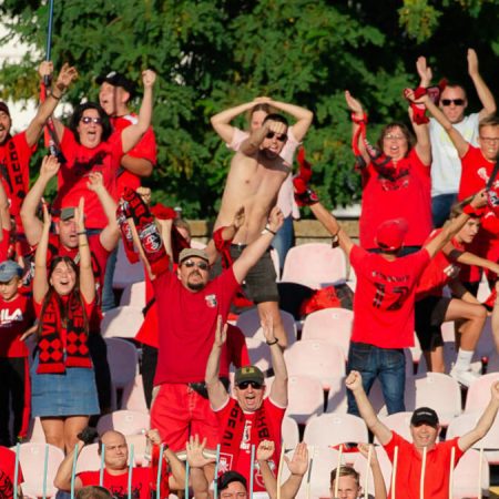 “Veres Fans Strongly Oppose the Arrival of Ostap Markovich and Shablia: Photos of a Powerful Protest on the Stands”