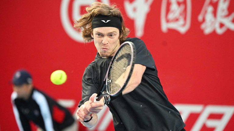 In the Hong Kong ATP tournament, Andrey Rublev triumphed over Emil Ruusuvuori