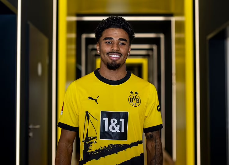 Borussia Dortmund secures another loan, acquiring talent from Chelsea