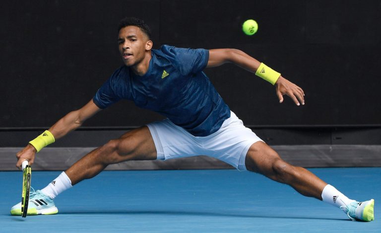 Auger Aliassime finds it difficult to defeat Dominic Thiem in the Australian Open