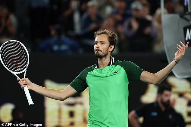 Australia Open: Daniel Medvedev scores an incredible comeback victory against Alexander Zvereva to advance Jannik Inner in the final