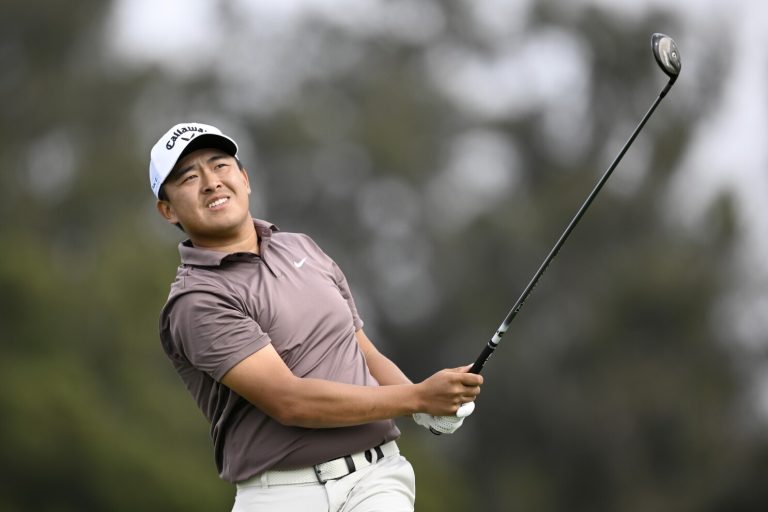 Kevin Yu holds the lead, with Patrick Cantlay trailing by one after the initial round of the Farmers Insurance Open