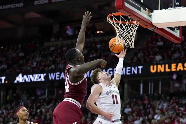 No. 11 Wisconsin defeats Indiana behind Klesmit’s second-half burst