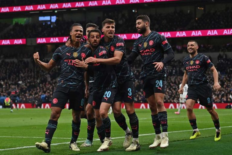 Manchester City defeats Spurs in the FA Cup thanks to a late strike from Nathan Ake