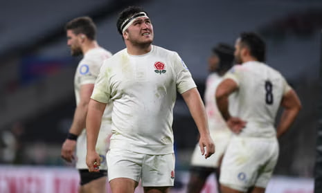 England seeks to revitalize fan connection and modernize the Twickenham experience