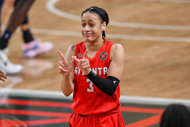 Chennedy Carter, 2020 4th overall pick, signs training camp contract with Chicago Sky as she returns to WNBA