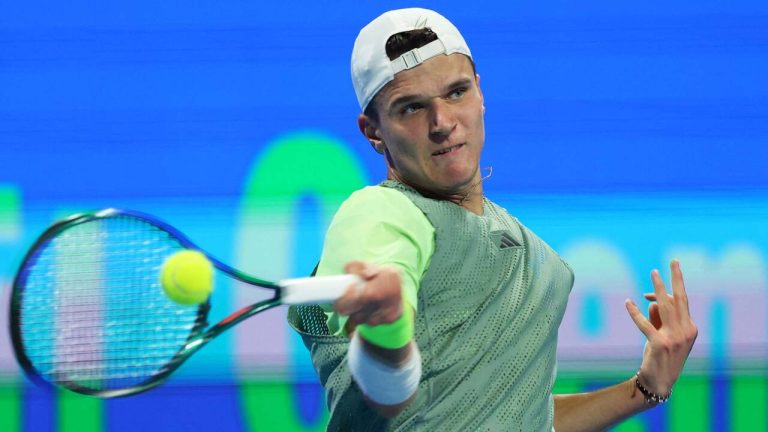 Rising Star: 18-Year-Old Czech Sensation Shines in Doha