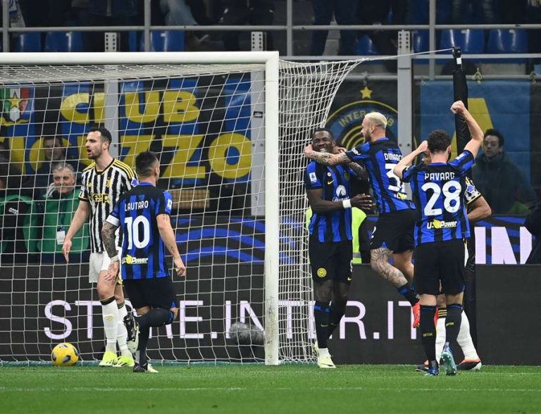 Gatti’s own goal helps Inter win a critical match against Juventus, the championship contenders