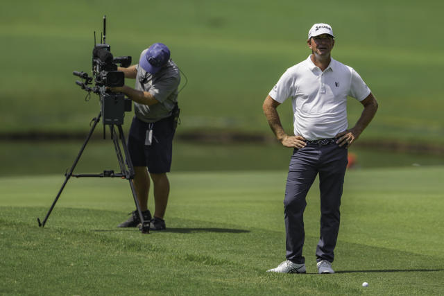 Lucas Glover leaves the WM Phoenix Open due to being late for his tee time