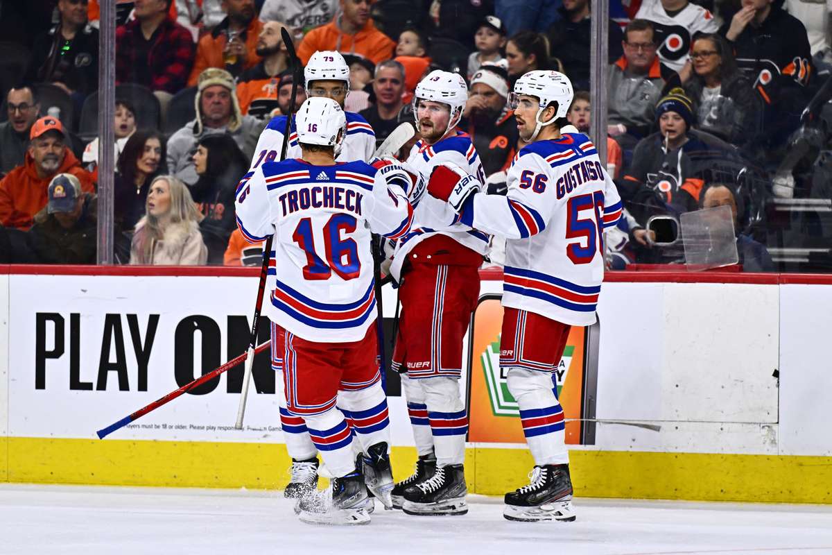 Rangers edge Flyers