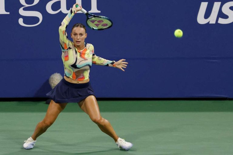 WTA Update: Top seed upset in Transylvania; local favorite Bogdan advances