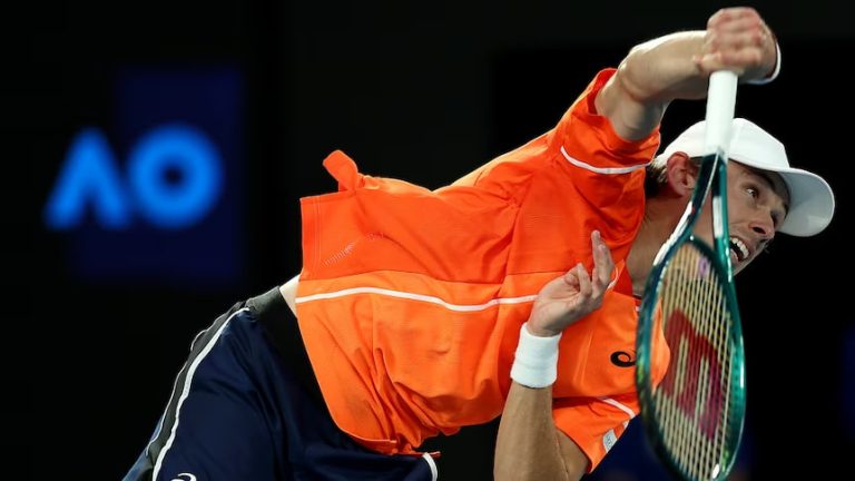 Alex de Minaur defeats Casper Ruud to defend Acapulco title