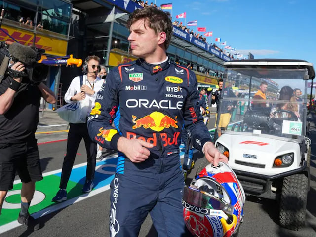 Max Verstappen Secures Third Consecutive Pole Position at Australian Grand Prix, Carlos Sainz Impresses in Second Place