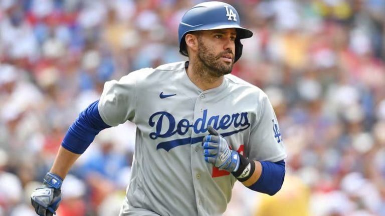 New York Mets Secure Signing of JD Martinez on One-Year Deal