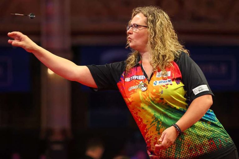 Dutch female darts veterans retire due to transgender teammate