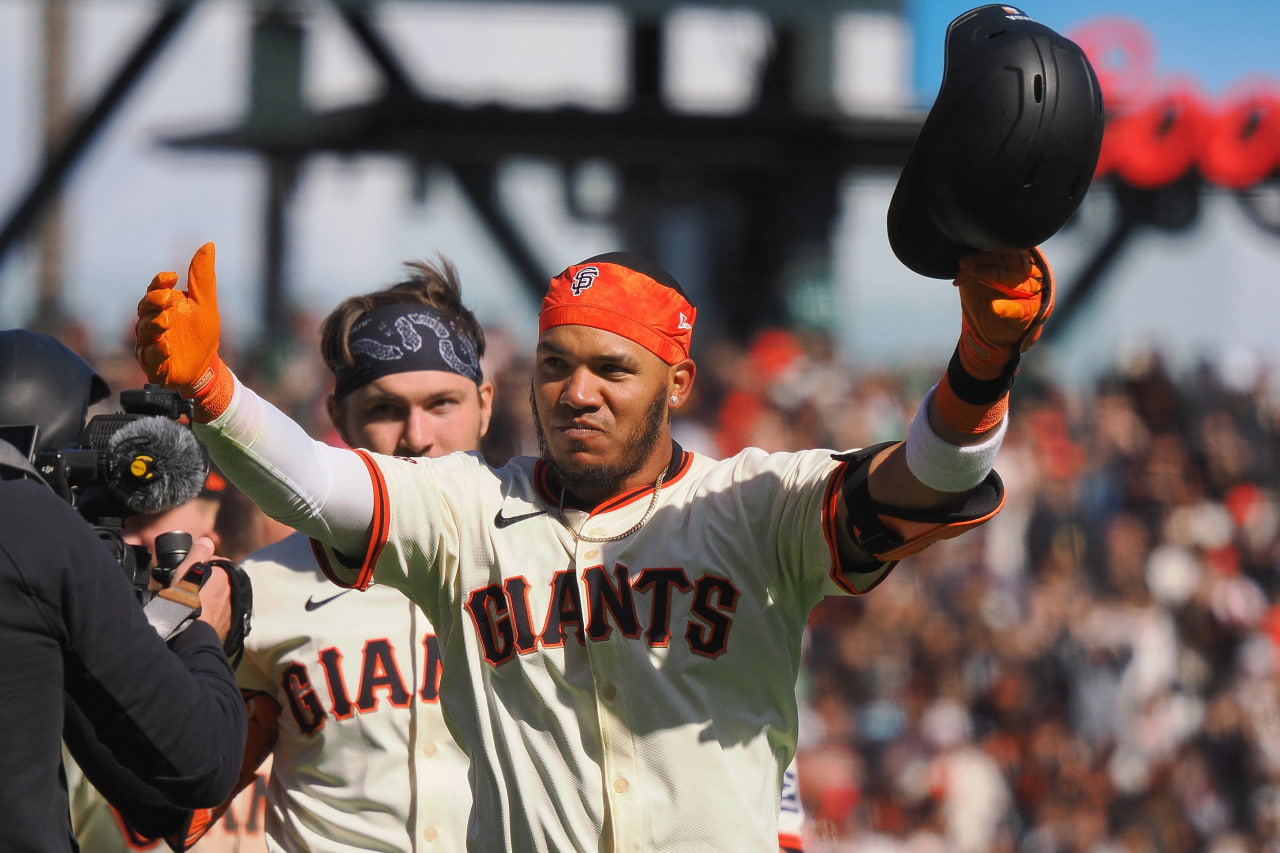 MLB roundup - Giants