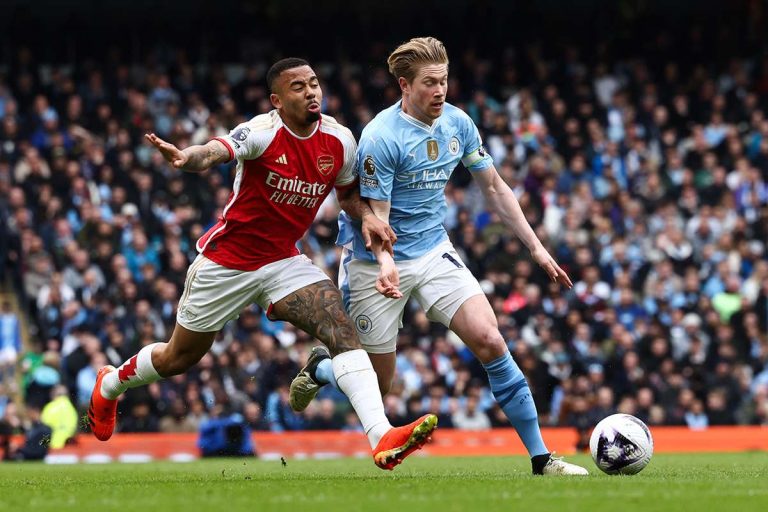 Manchester City and Arsenal Play Out Goalless Draw in Title Showdown