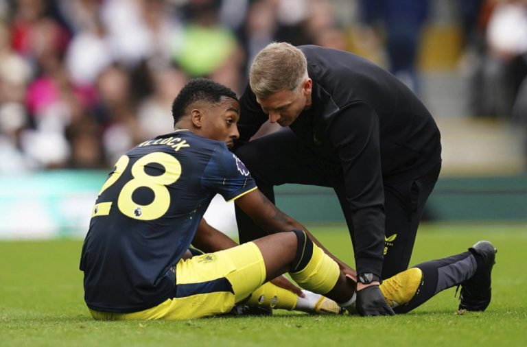 Joe Willock’s Absence Looms Over Newcastle’s Clash with Spurs