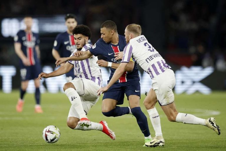 Champions PSG Edge Past European-Chasing Nice with Early Goals