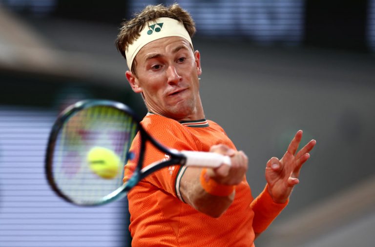 Two-Time Finalist Ruud Makes Winning Start in Quest for French Open Title