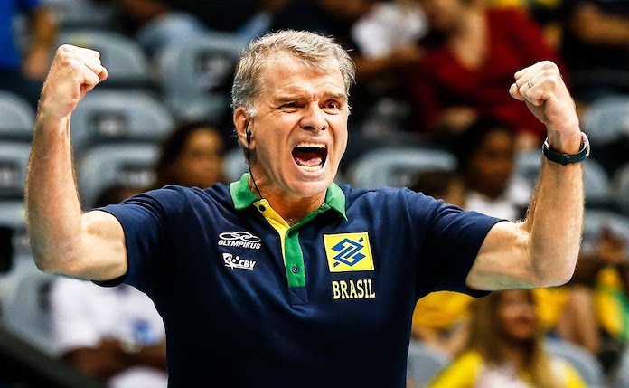 CBV revela que Bernardinho treinará a seleção masculina até os Jogos Olímpicos de Paris 2024