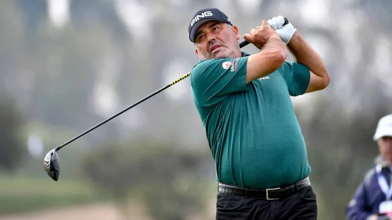 Angel Cabrera bắt đầu sự nghiệp chuyên nghiệp đầu tiên kể từ khi ra tù