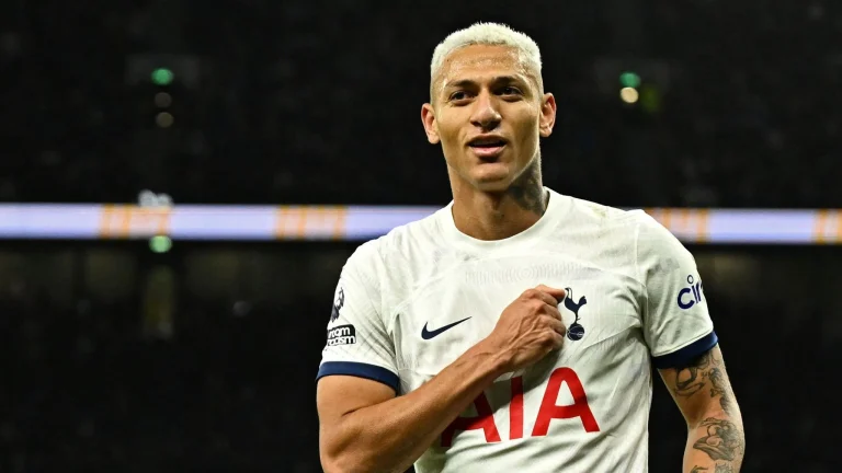 Spurs: Việc Brennan Johnson hạ gục Richarlison đã được Big Ange chấp thuận