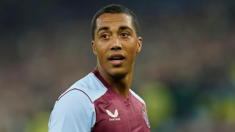 ‘Tôi đến Aston Villa thi đấu’ – Tielemans chỉ trích tình huống ‘không mấy dễ chịu’ và tiết lộ cuộc nói chuyện của Emery