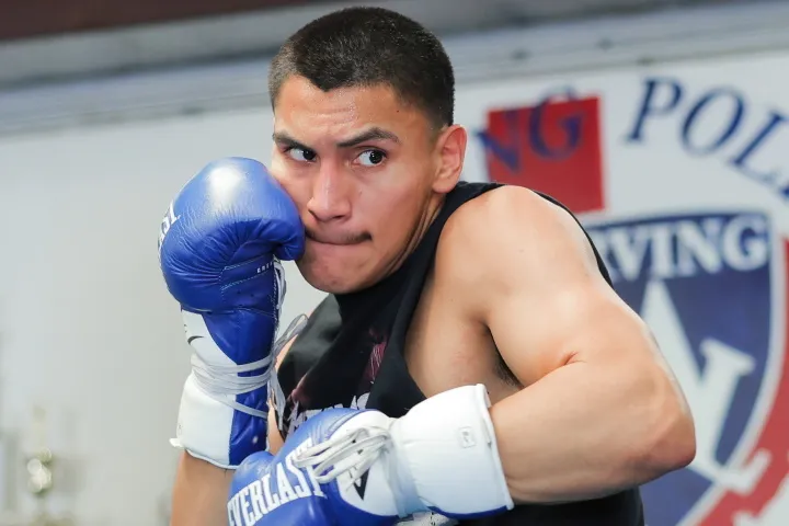 Robert Garcia trong buổi huấn luyện lại Vergil Ortiz trước khi ra mắt ở hạng cân 154 pound: ‘[Nó] như thể chưa từng có chuyện gì xảy ra.’