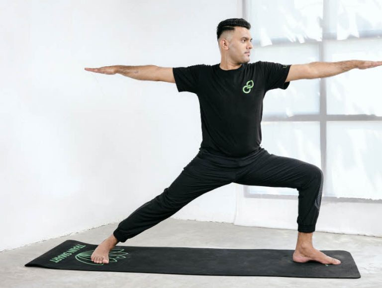 10 Động Tác Yoga Đứng Cải Thiện Sức Mạnh Và Độ Dẻo Dai – P2