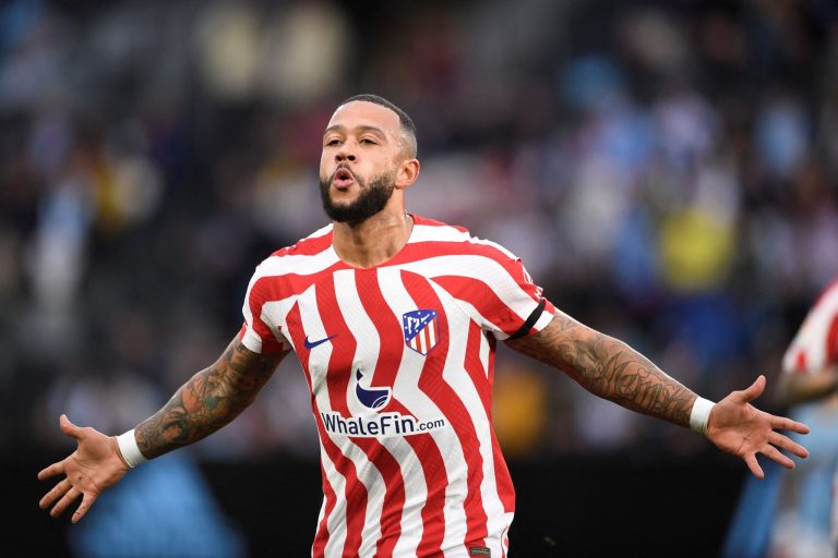 Depay giúp Atletico giành chiến thắng trước Rayo