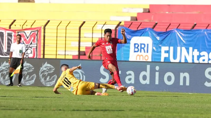 Malut United FC vs Persis Solo match